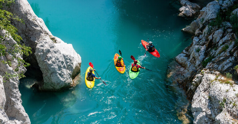 How to Choose a Kayaking Group