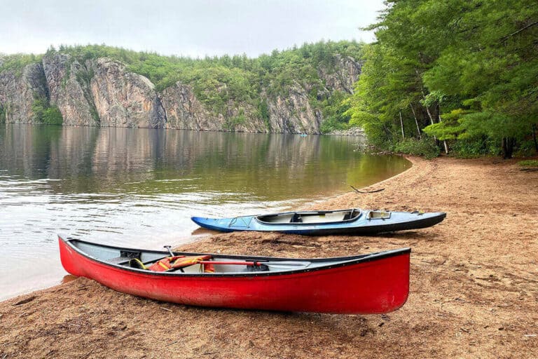 Canoe vs Kayak: Exploring the Pros and Cons of Each